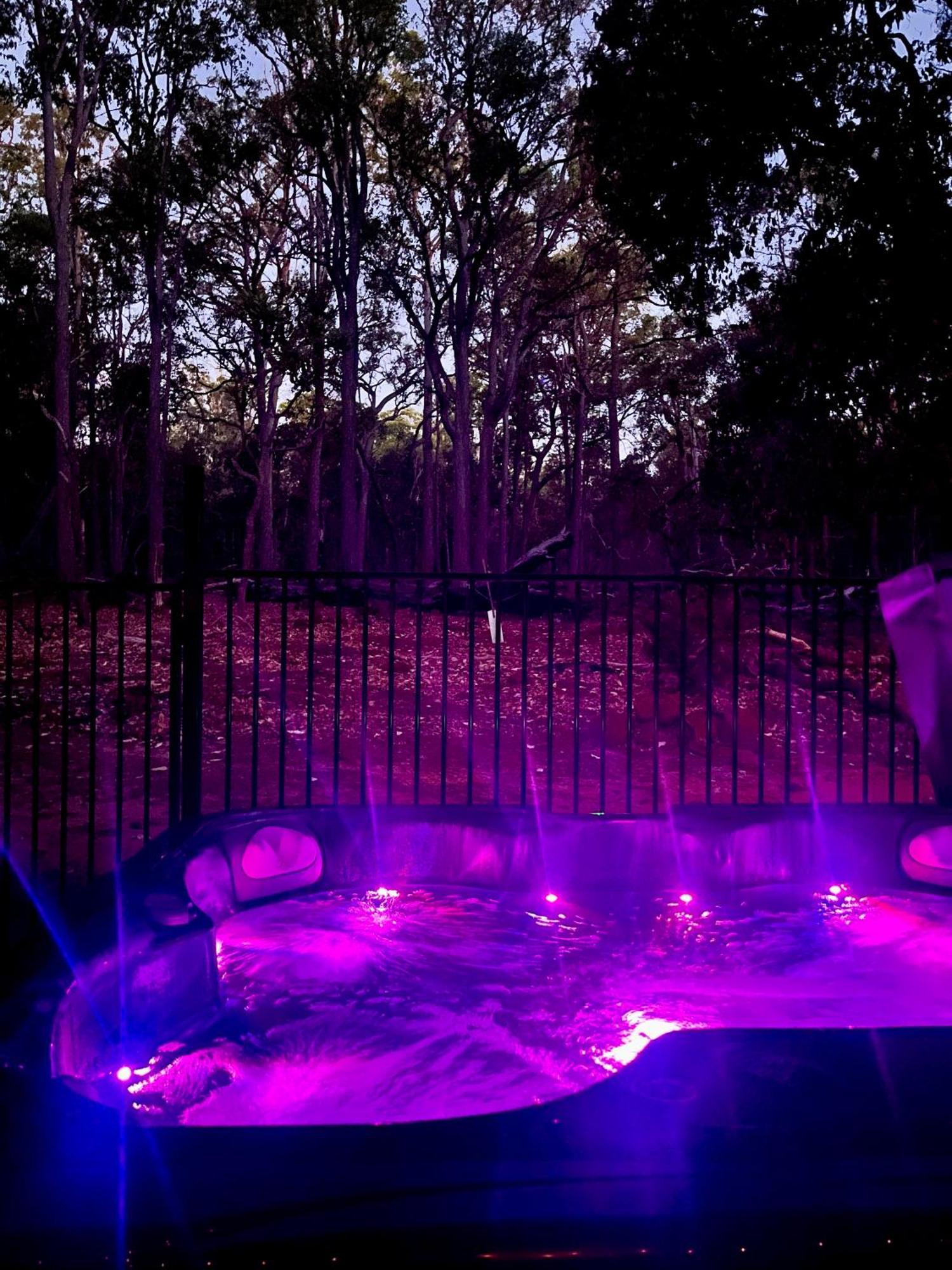 Jarrah Glen Cabins แนนนัป ภายนอก รูปภาพ