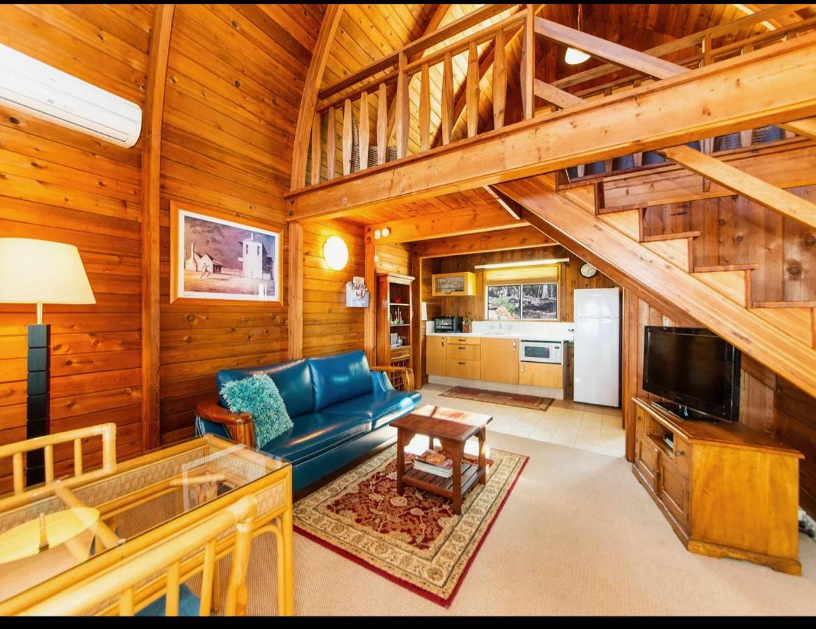 Jarrah Glen Cabins แนนนัป ภายนอก รูปภาพ