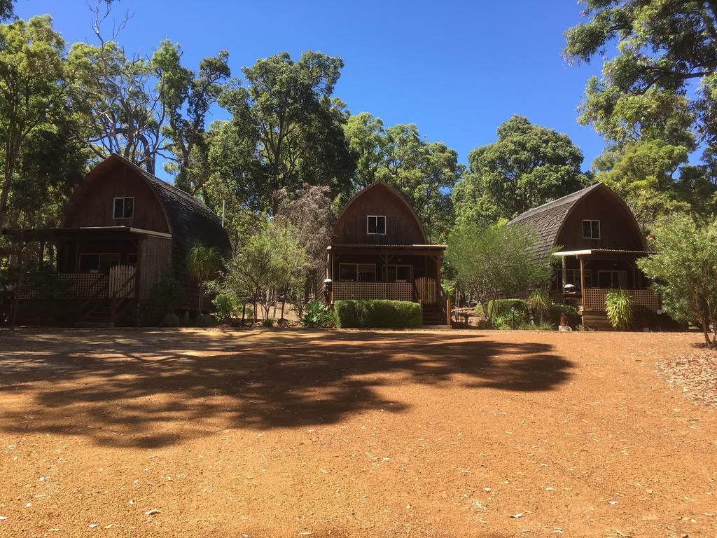 Jarrah Glen Cabins แนนนัป ภายนอก รูปภาพ